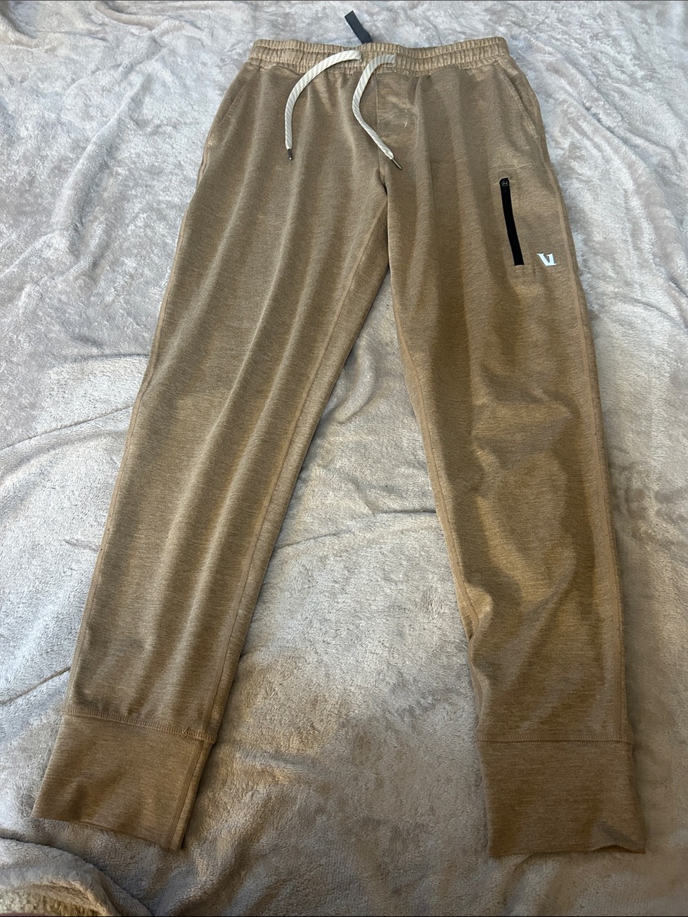 Vuori men’s Sunday performance jogger
